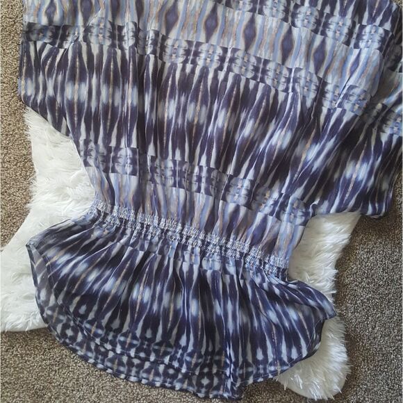 Cynthia Steffe lightweight sheer top Size Large - Picture 2 of 5